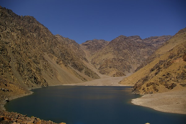 lake in mountains